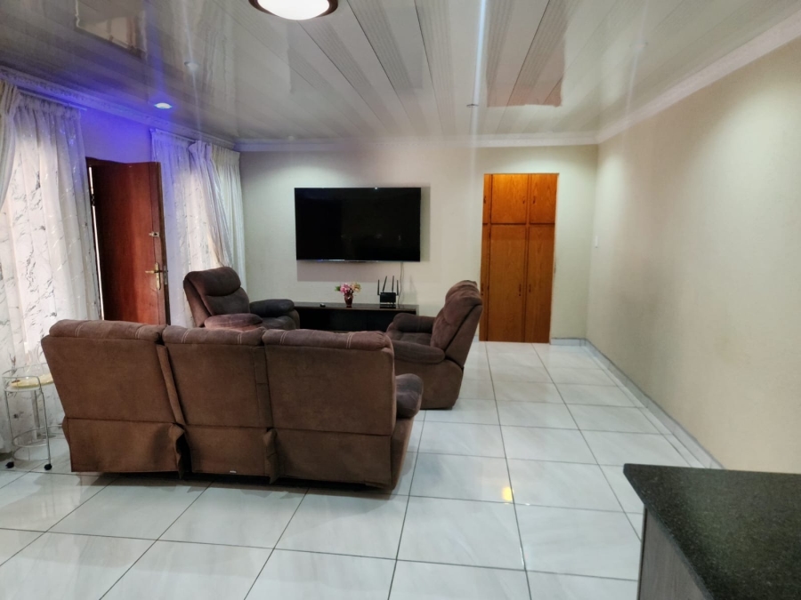 3 Bedroom Property for Sale in Geelhoutpark North West